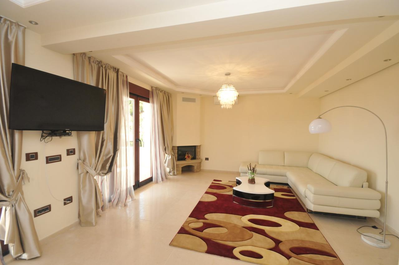 St.George Apartments Petrovac Екстер'єр фото